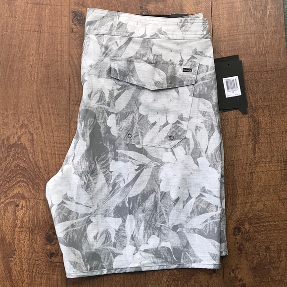 Hurley Beachside Gordon Men's 18.5" Walkshorts - Picture 2 of 5